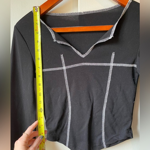 Dazy Black White Stitching Long Sleeve Contrast Top Tapered Small Womens Notched - Picture 8 of 10